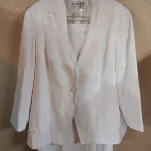 ST. ANTHONY EVENING Women's White Embroidered Jacket and Skirt Size 22w